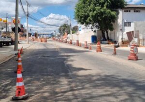 Trecho da avenida João Rodolfo Castelli é interditado para obras de duplicação