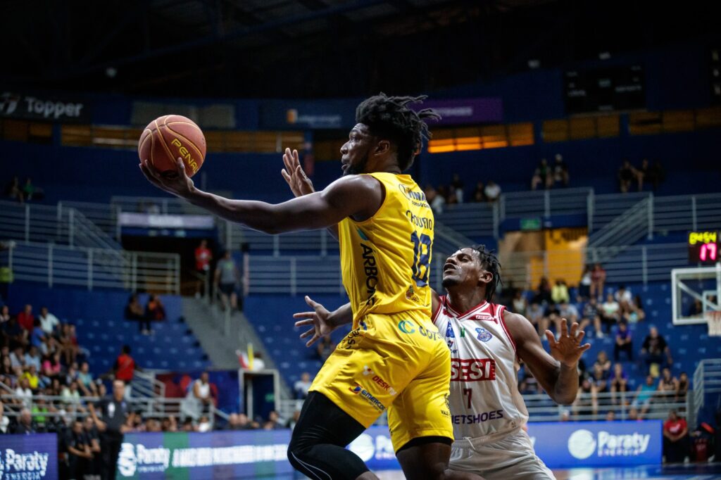 Fora de casa, São José Basketball enfrenta na noite desta quarta-feira Bauru