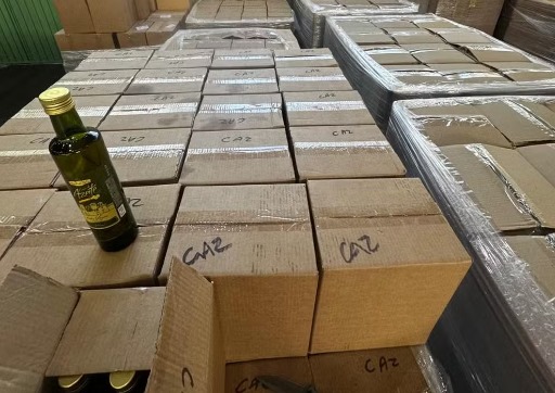 30 mil garrafas de azeite em fábrica clandestina são apreendidas