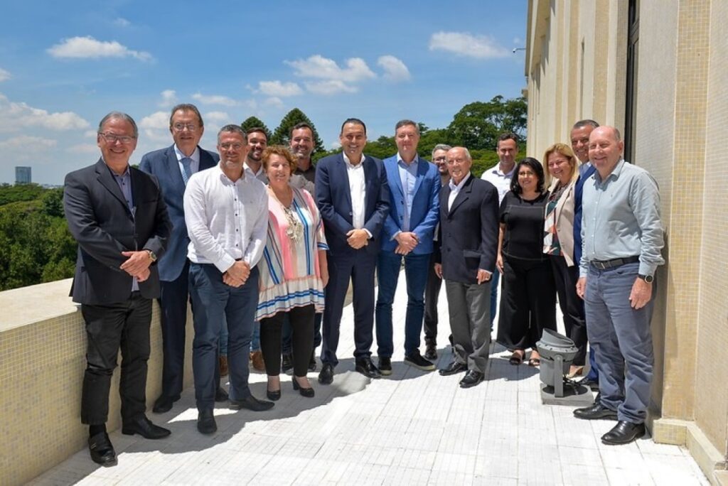 Aconvap recebe Felício Ramuth para balaço de ações do governo 