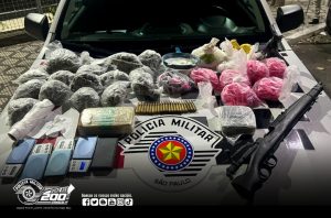 Homem é preso com fuzil 7.62 e grande quantidade de drogas