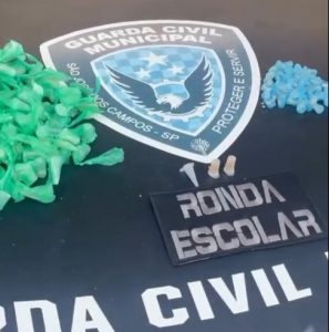 Individuo é detido por ronda escolar na prática de tráfico de drogas