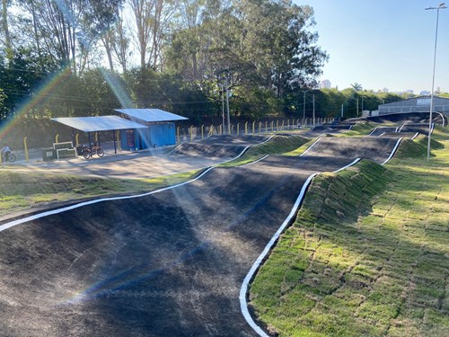 Nova pista de BMX é reinaugurada no Parque Industrial