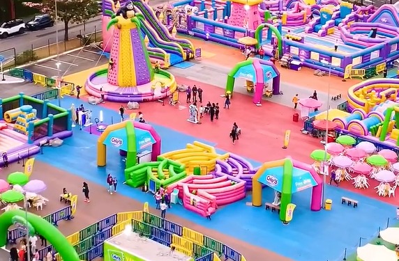 Maior parque de infláveis da América Latina estreia em São José dos Campos