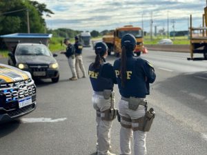 Redução de 33% de mortes no feriado é registrada pela PRF