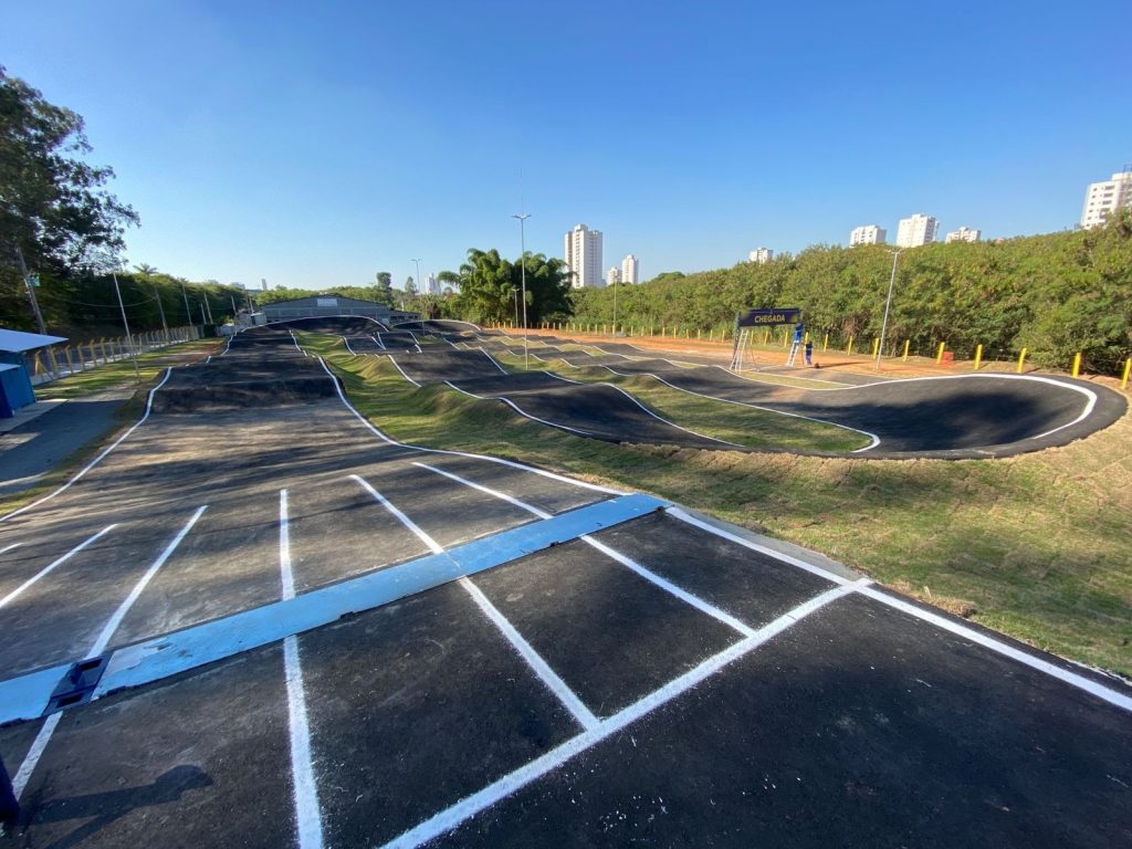 Nova pista de BMX é reinaugurada no PArque Industrial