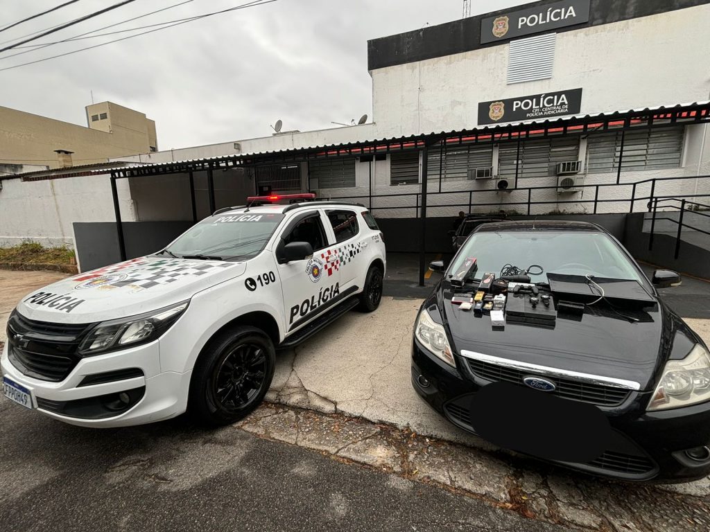 PM prende em flagrante dois criminosos por furto a residência na zona sul de São José dos Campos