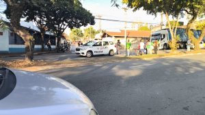 Pedestre morre após ser atropelado por moto na avenida Itabaiana