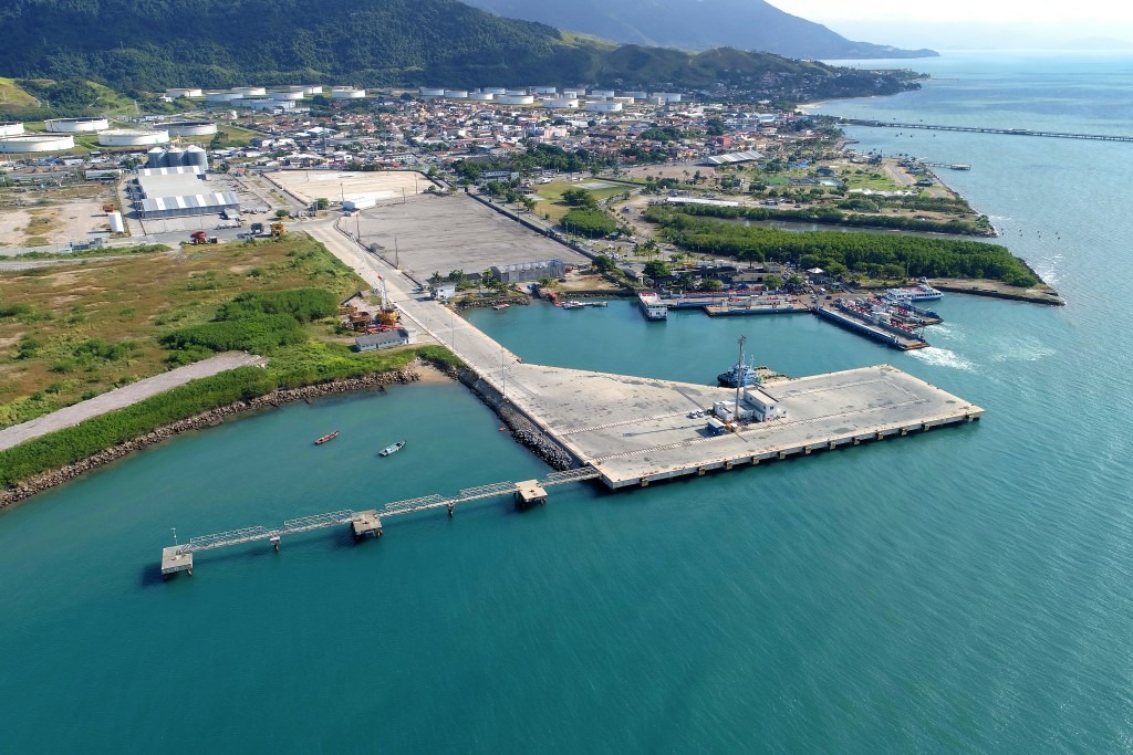 Movimentação de carga em porto de São Sebastião bate recorde no 1° semestre 