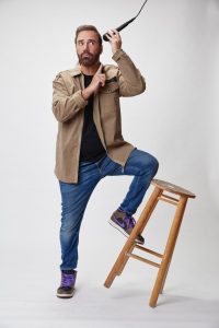 São José recebe comediante Diogo Portugal em show gratuito