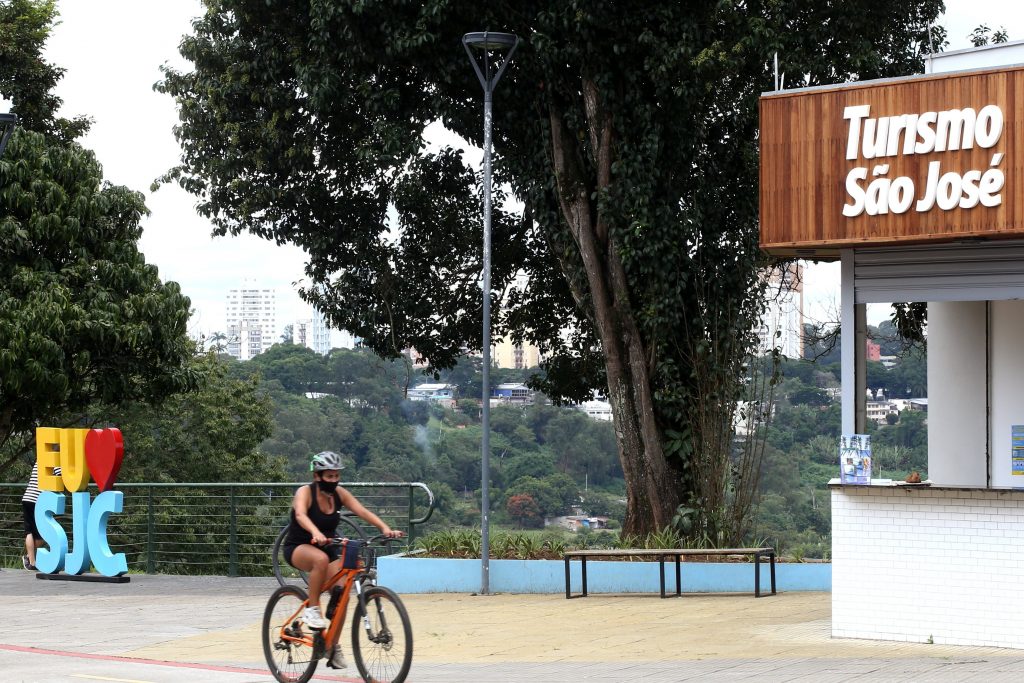 Quiosques do banhado e lanchonete na região oeste serão leiloados para concessão; Veja como participar!