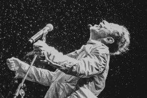 Show de Tom Zé “Tão Moderno e Tão Brasileiro” chega a São José neste mês