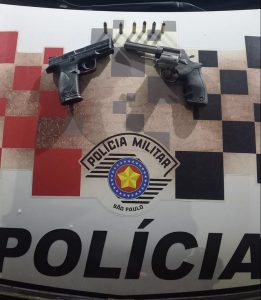 Após disparo em festa, arma e simulacro são apreendidos em Jacareí