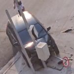 Acidente na Linha Verde deixa carro destruído em São José