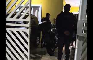 Moto roubada por criminosos é abandonada no Dom Pedro e devolvida a vítima