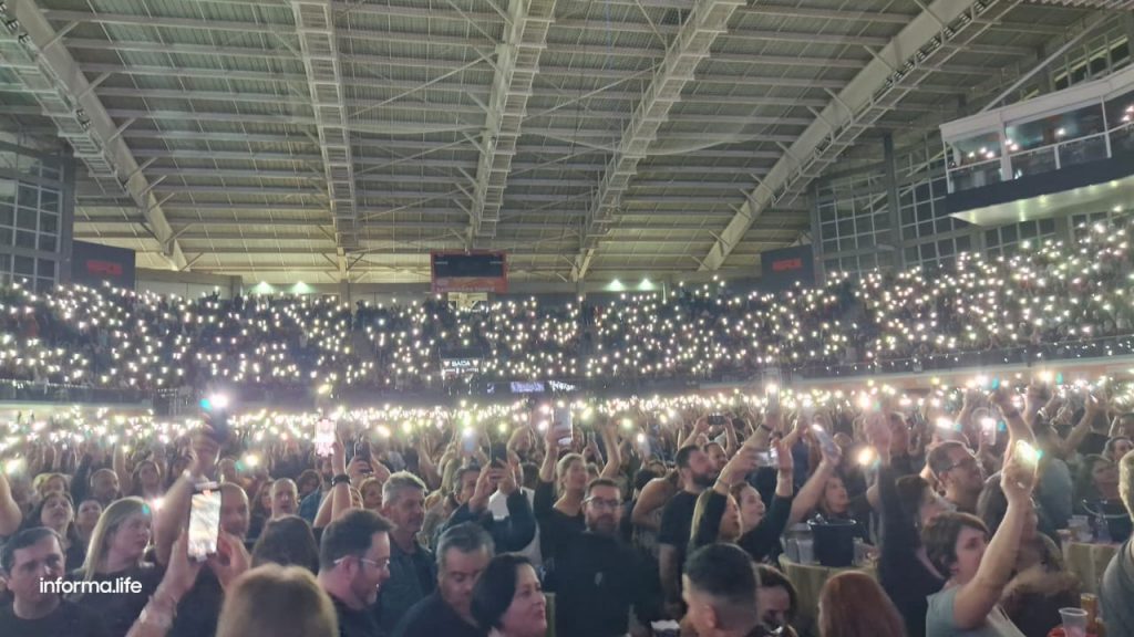 Show Jota Quest lota Arena FarmaConde em São José dos Campos