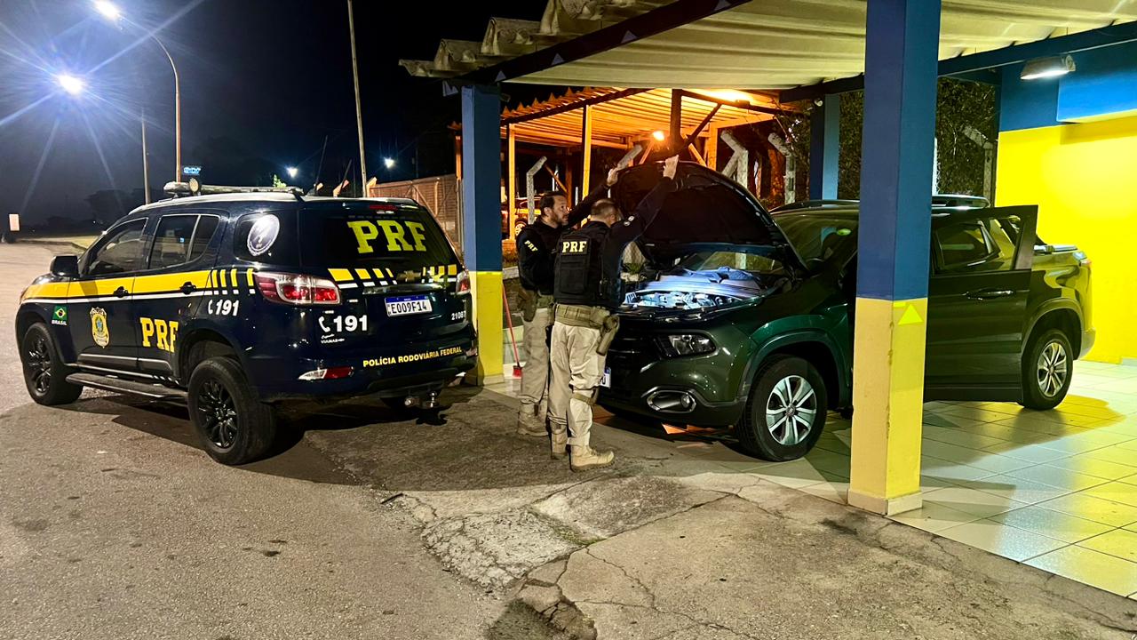 PRF recupera veículo roubado no Rio de Janeiro em Caçapava 