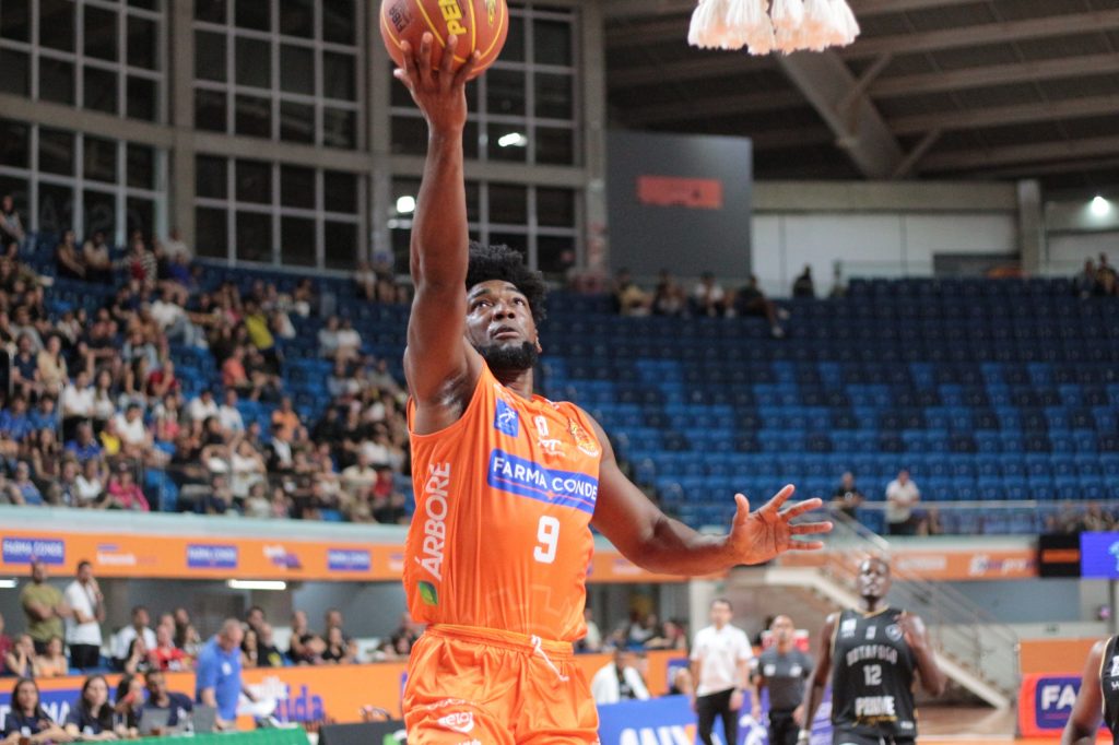Em casa, São José Basketball busca recuperação contra o Vasco no NBB.