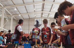 Equipe de robótica joseense busca patrocinadores para torneios