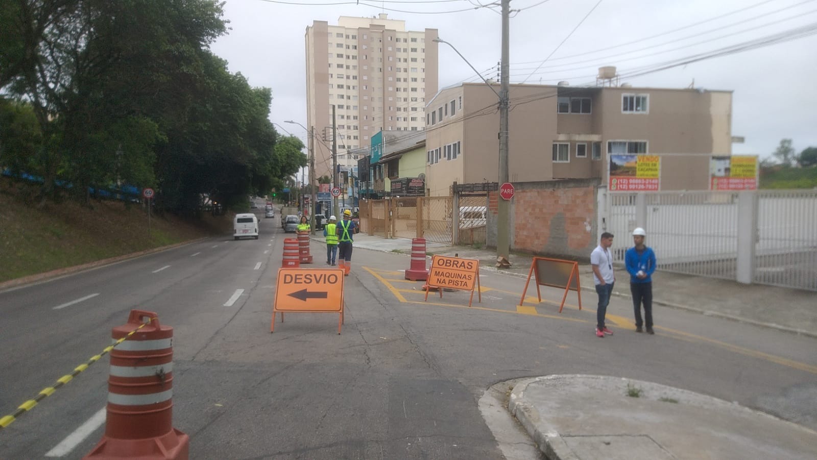 Obras de transição iniciadas na av. Cidade Jardim em São José