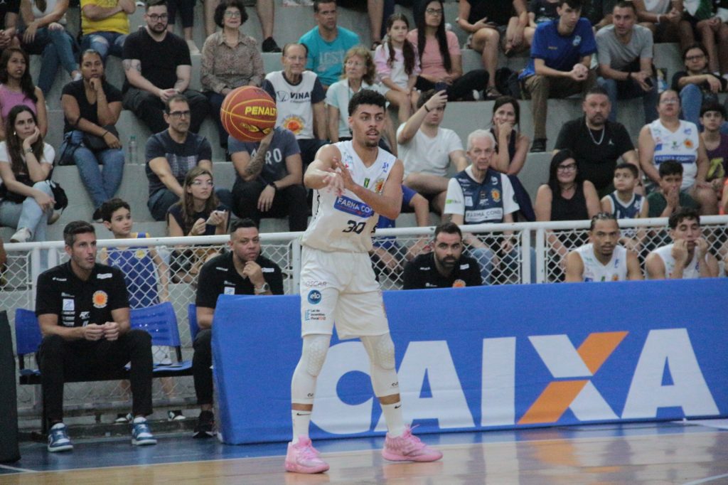 Adyel Borges, do São José, é convocado para a Seleção Brasileira de Basquete!