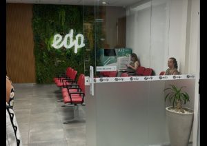 Atendimento da EDP gera reclamações em loja de shopping