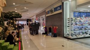Polícia Militar realiza simulação de roubo no Center Vale Shopping em São José dos Campos