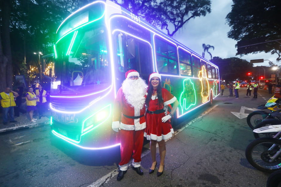 A graça do Natal de graça; Caravanas iluminadas por toda São José!