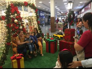 Compras de Natal aumentam movimento em shopping do Jardim Oriente