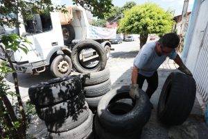 Contra dengue, Operação Casa Limpa recolhe 4,7 toneladas de objetos na zona sul
