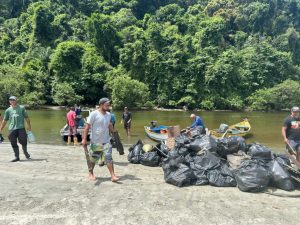 Programa Mar sem Lixo retira 32 toneladas de resíduos do litoral paulista