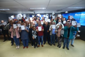 São José dos Campos entrega licenças para ambulantes