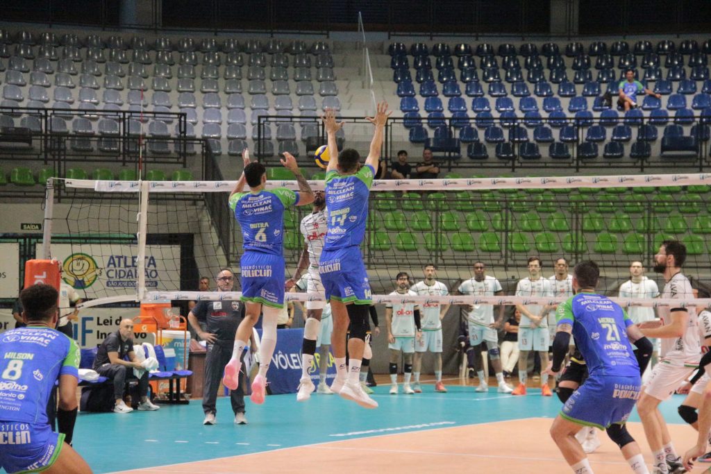 Vôlei São José perde para Blumenau por 3 a 1 no Teatrão pela Superliga