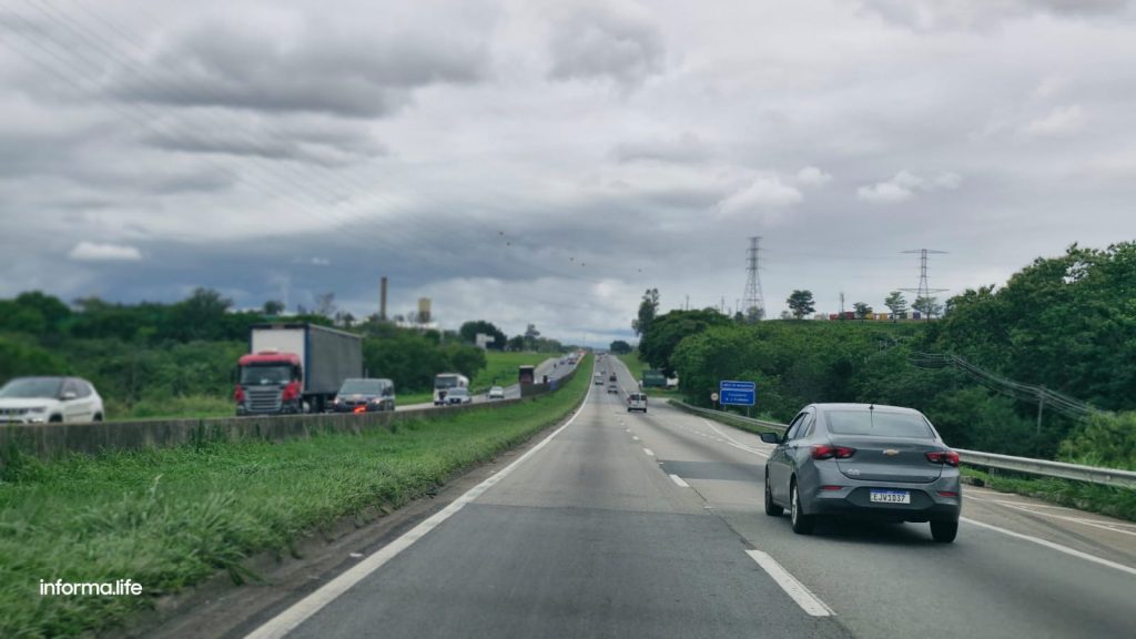 Via Dutra e Rio-Santos esperam cerca de 2 milhões de veículos entre os feriados festivos