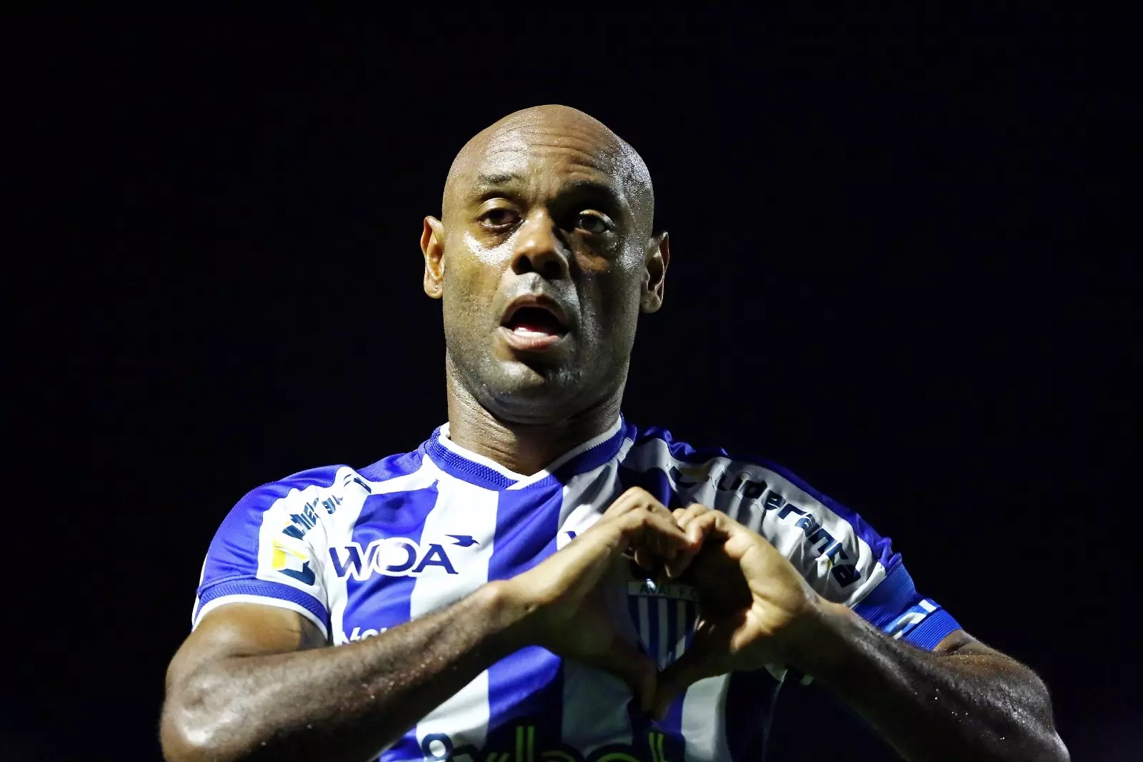 Na trave! São José desmente rumores de negociação com Vagner Love