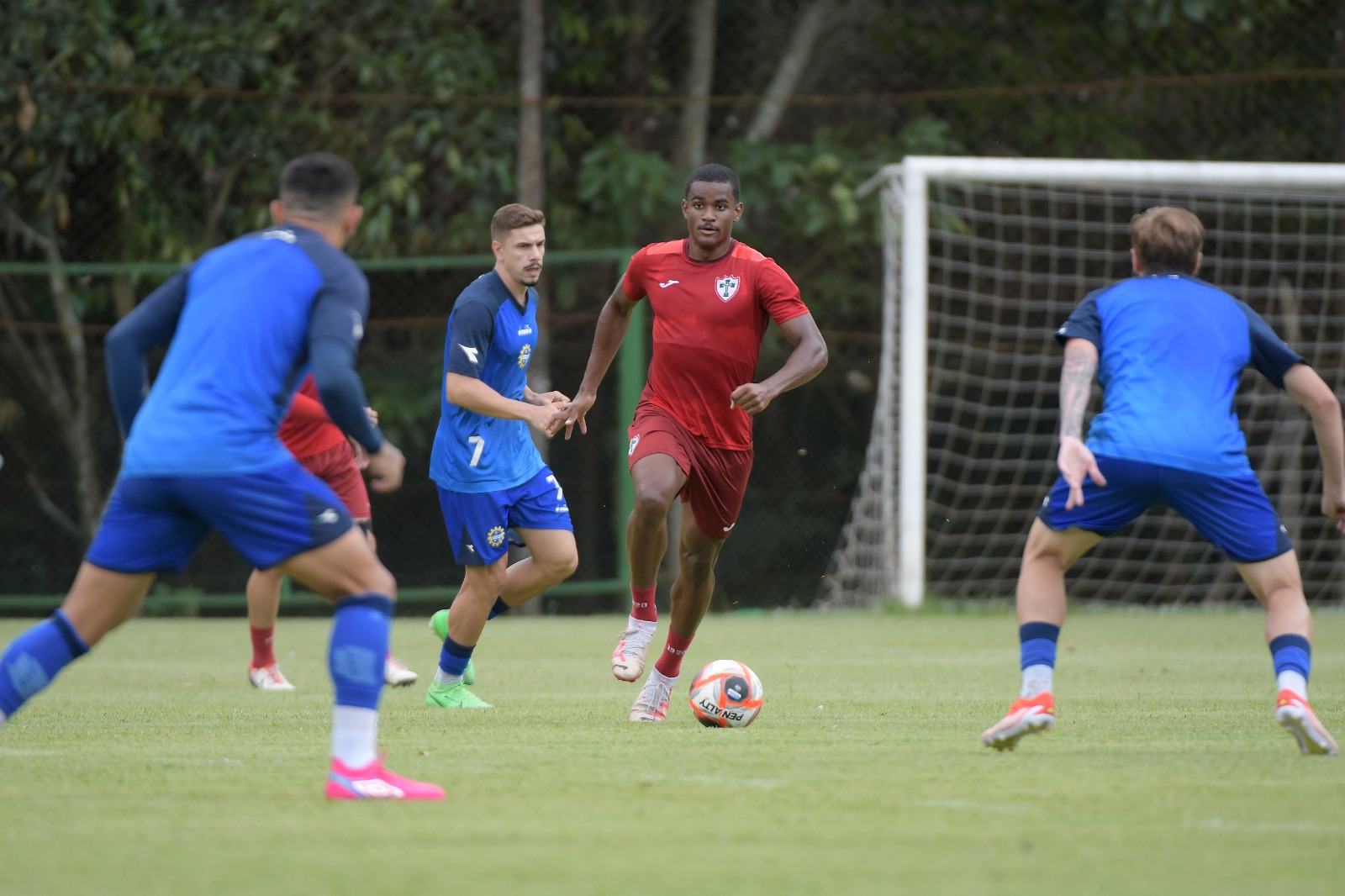 São José empata sem gols com a Portuguesa em jogo-treino da pré-temporada 2025