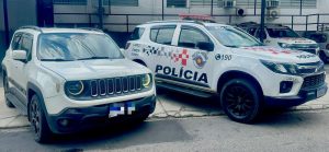 Carro roubado em Caraguá é recuperado na zona leste de SJC; dois são apreendidos!