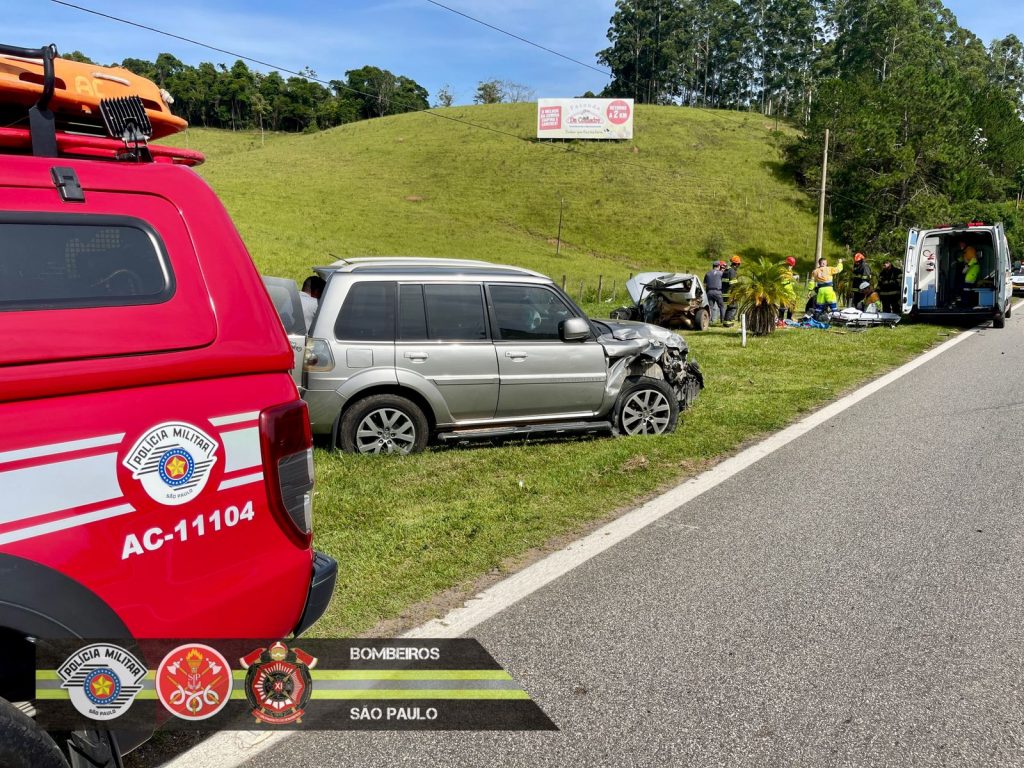 Mulher de 66 anos fica ferida em acidente na Rodovia dos Tamoios