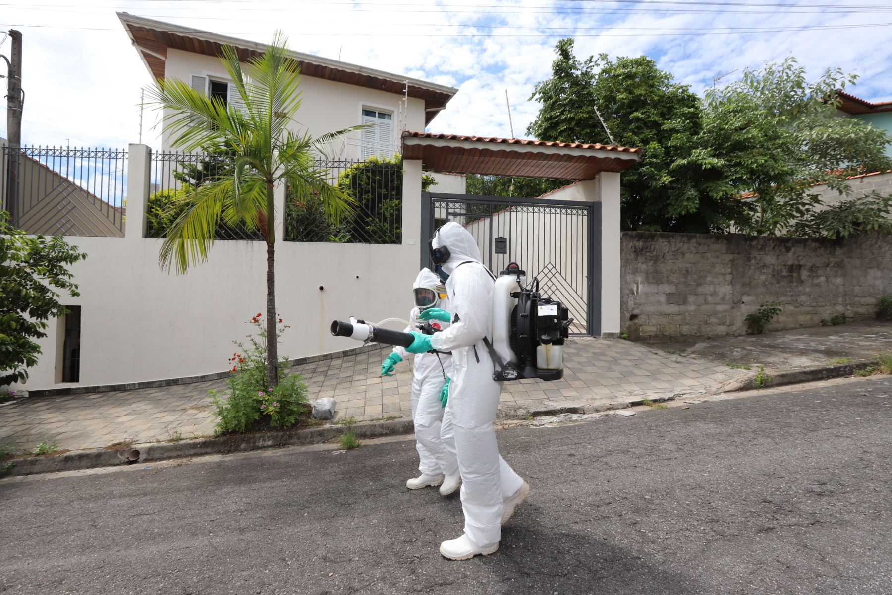 Jacareí intensifica combate à dengue com nebulização