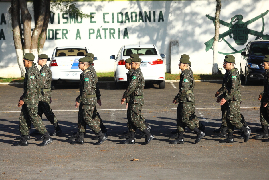 O prazo para o alistamento militar obrigatório termina em 30 de junho. Saiba como realizar o procedimento on-line ou presencial