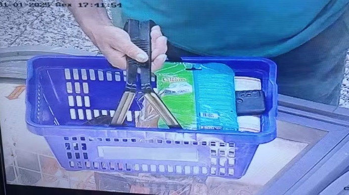 Idoso de 63 anos é preso por importunação sexual em supermercado de São José