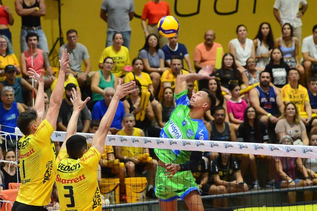 Vôlei São José perde para Guarulhos na Superliga