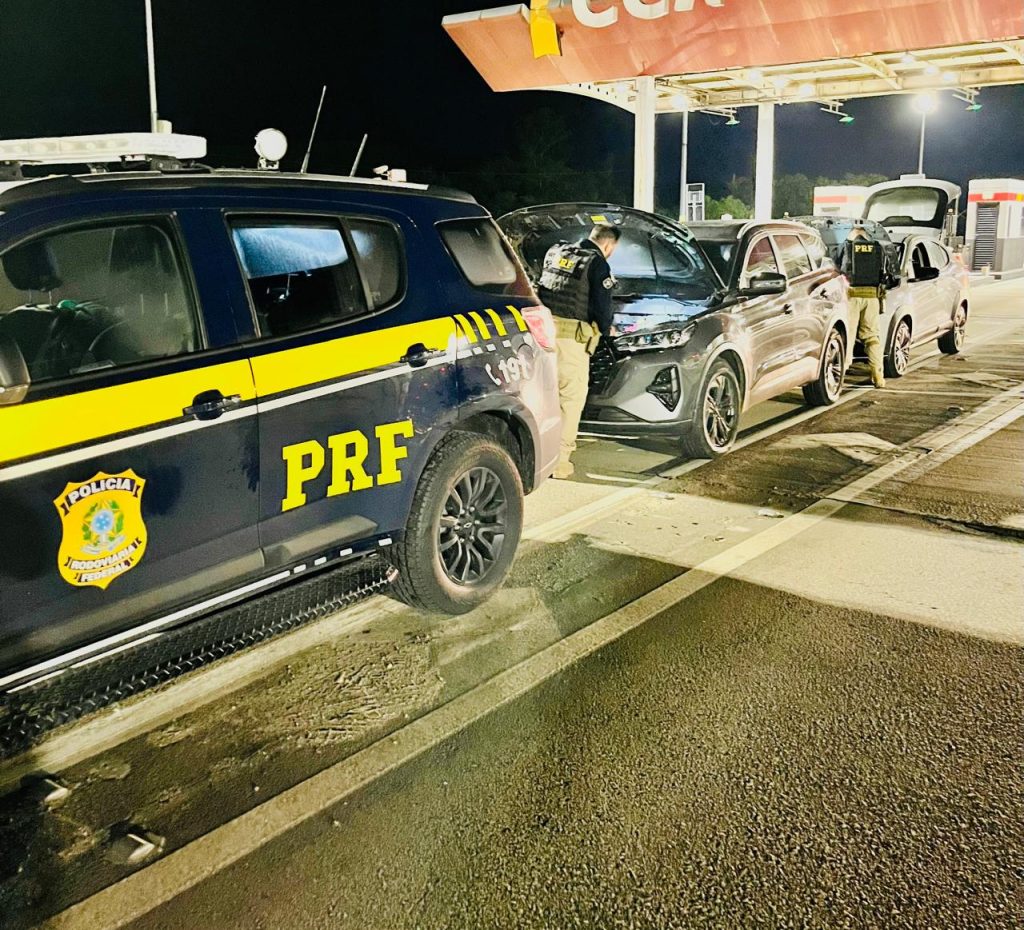 Irmãos são presos em Jacareí com carros roubados no Rio de Janeiro