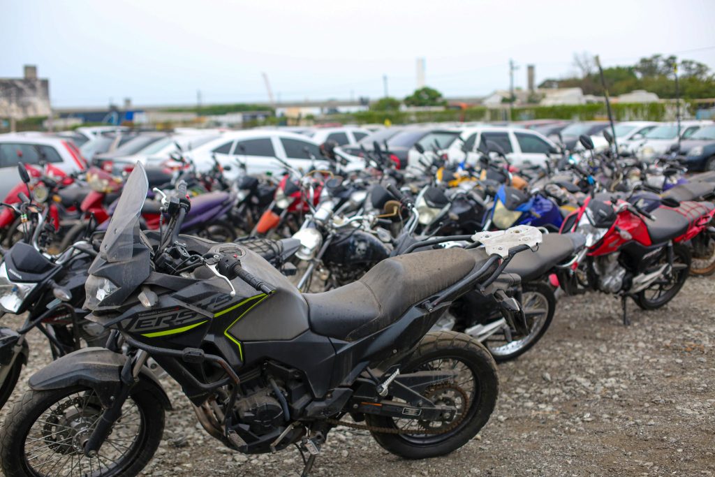 Leilão em São Sebastião tem moto a partir de R$ 200 e carro a R$ 550