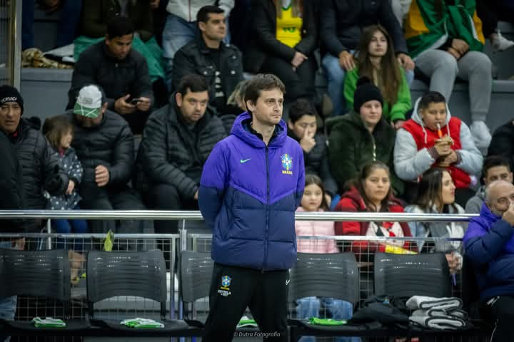 Professor de Jacareí é convocado para a Seleção Brasileira de Futsal Feminino