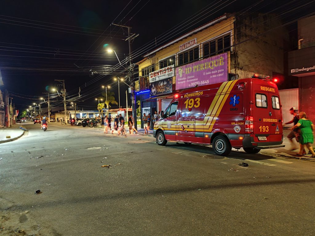 Acidente entre motos deixa dois feridos em Caraguatatuba na madrugada desta sexta!