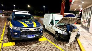 PRF apreende carro clonado usado em assalto na Via Dutra