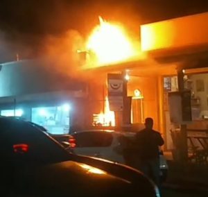 Princípio de incêndio chama atenção na Vila Ema na noite de sábado!