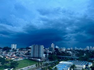 Frente fria traz queda nas temperaturas no Vale do Paraíba neste fim de semana