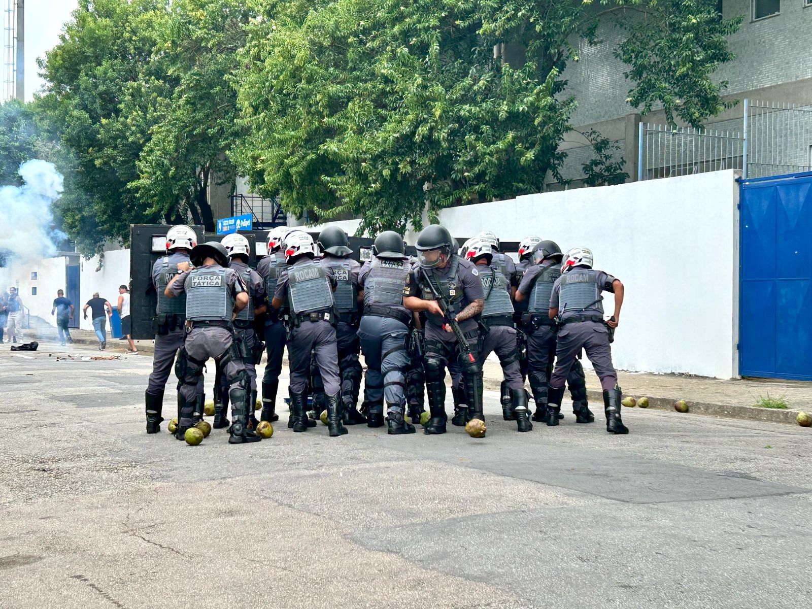 PM realiza simulado de ocorrência com torcedores em São José